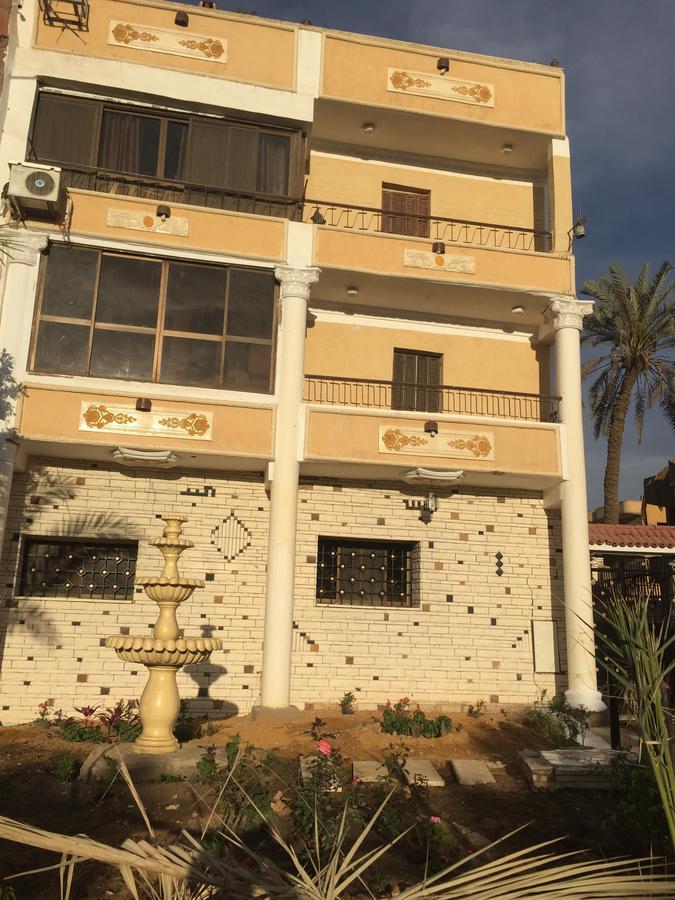Pyramids Loft Guesthouse ไคโร ภายนอก รูปภาพ