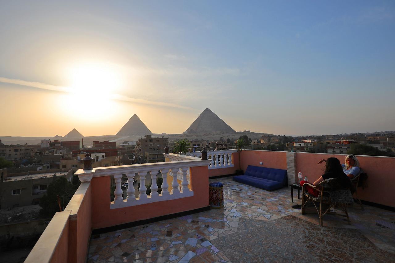 Pyramids Loft Guesthouse ไคโร ภายนอก รูปภาพ